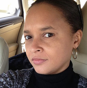 Meet your Posher, Dina